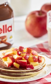 Nutella_pancakes_apples