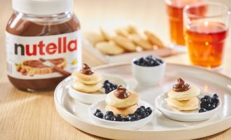 Nutella_pancakes_berries